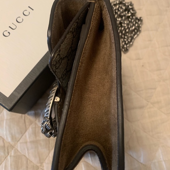 Authentic Gucci Dionysus GG Supreme Mini - Picture 4 of 9